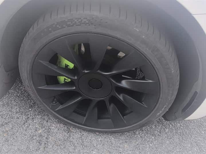 Фото 6 - Tesla Model Y