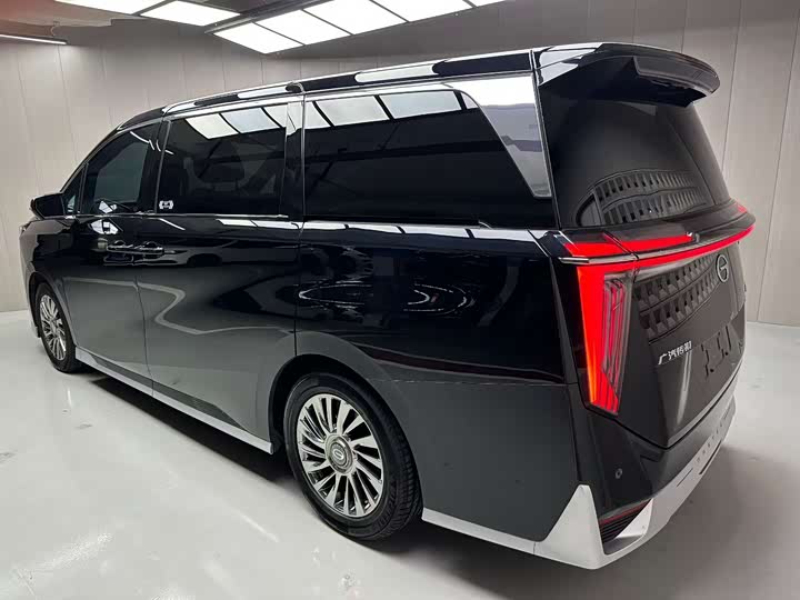 Фото 3 - GAC Trumpchi M8