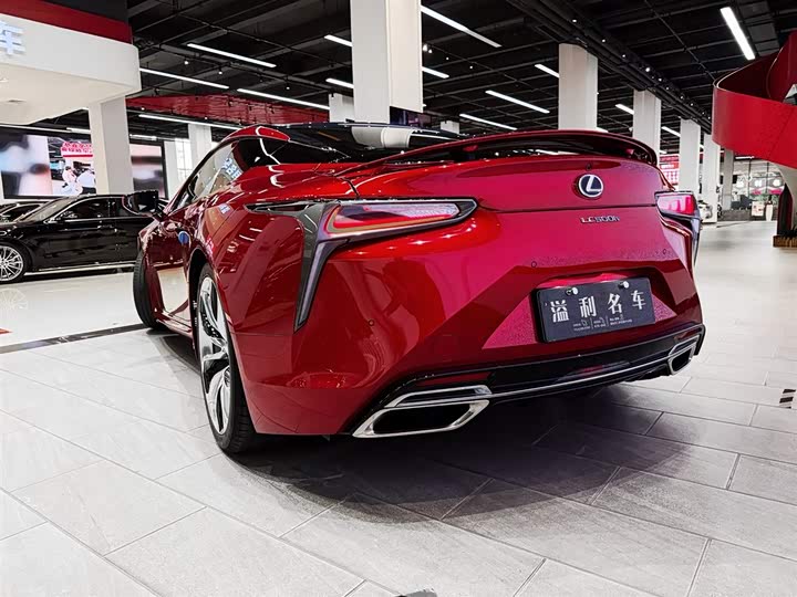 Фото 8 - Lexus LC