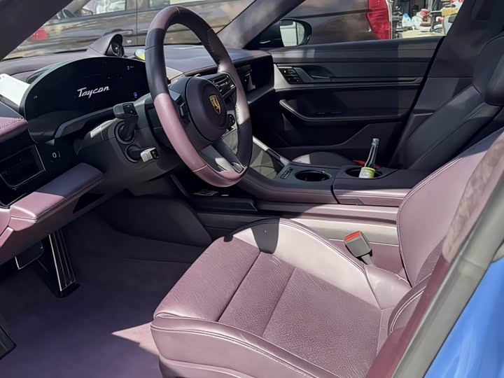 Фото 3 - Porsche Taycan