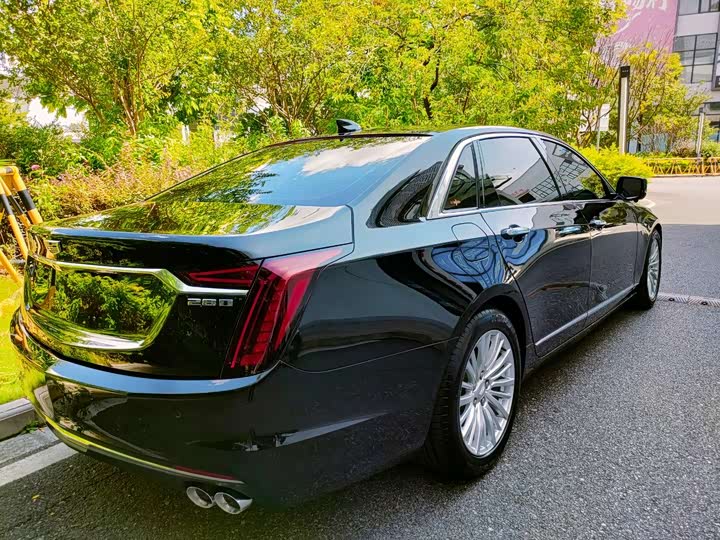Фото 8 - Cadillac CT6