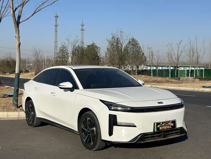 Фото 3 - Geely Galaxy L6