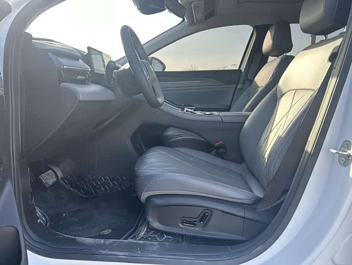 Фото 4 - Geely Galaxy L6