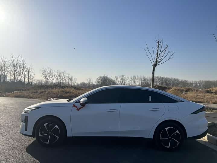 Фото 7 - Geely Galaxy L6