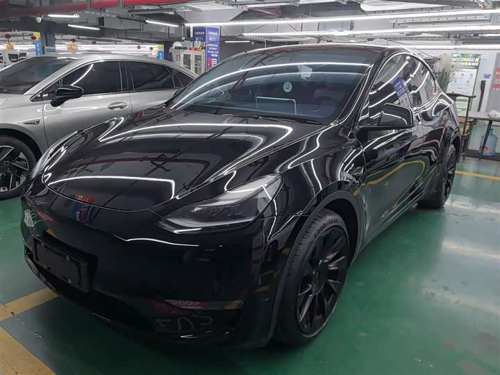 Фото 2 - Tesla Model Y