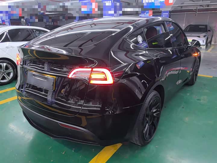 Фото 7 - Tesla Model Y