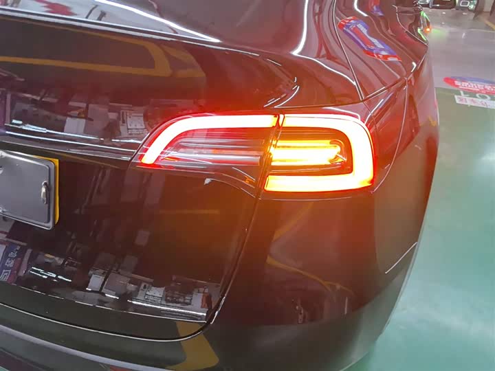 Фото 8 - Tesla Model Y