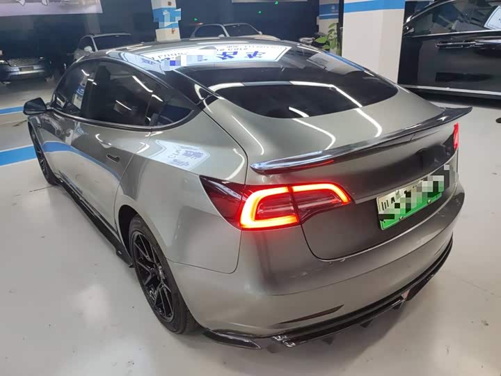 Фото 5 - Tesla Model 3