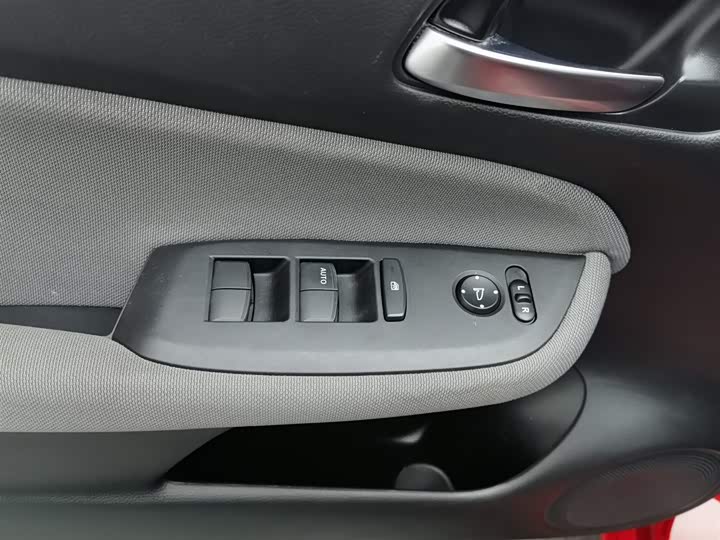 Фото 9 - Honda Life