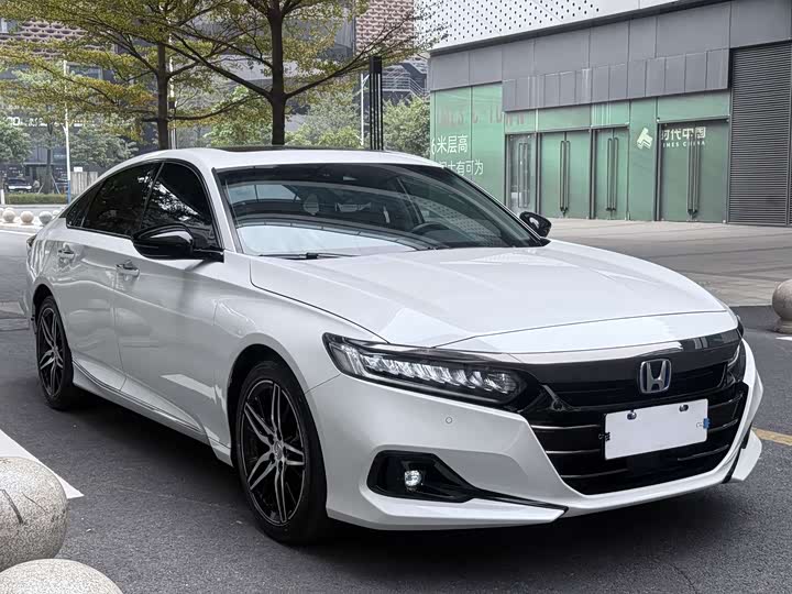 Фото 3 - Honda Accord