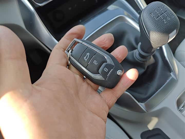 Фото 9 - Maxus G50