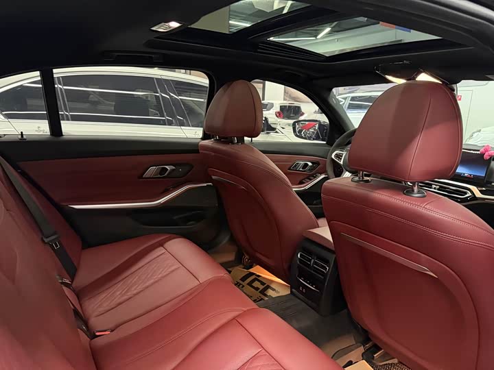 Фото 9 - BMW 3 Series