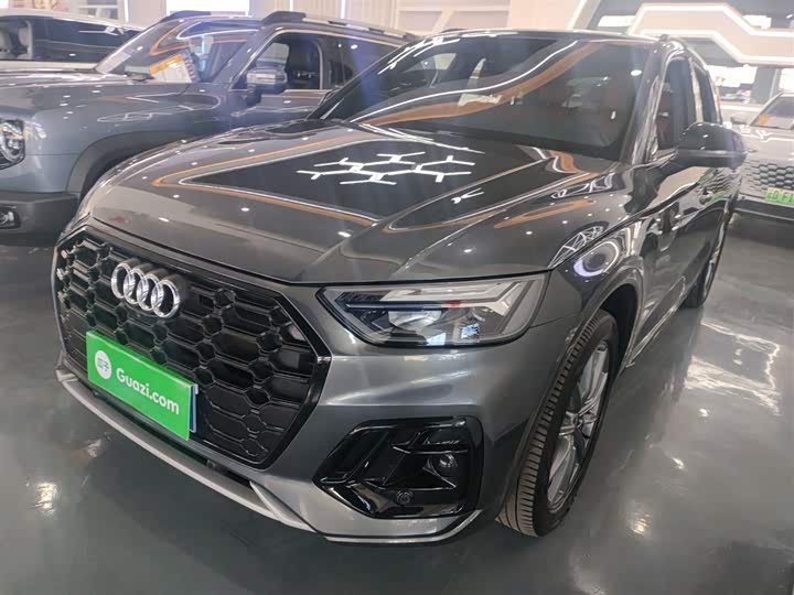Фото 2 - Audi Q5L