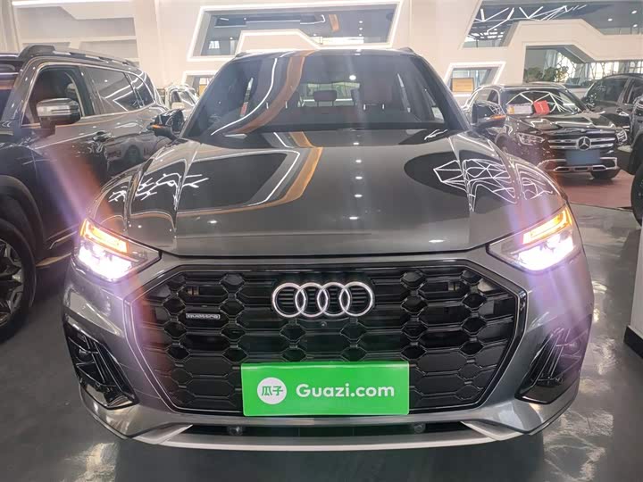 Фото 3 - Audi Q5L