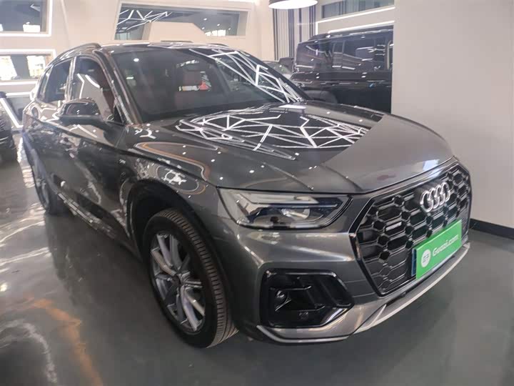 Фото 4 - Audi Q5L