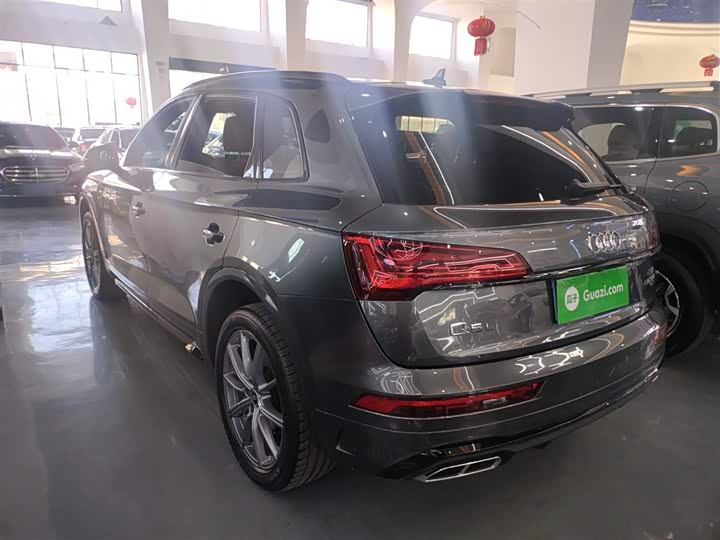 Фото 5 - Audi Q5L
