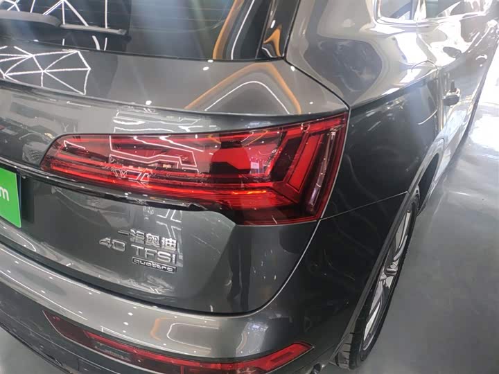 Фото 8 - Audi Q5L