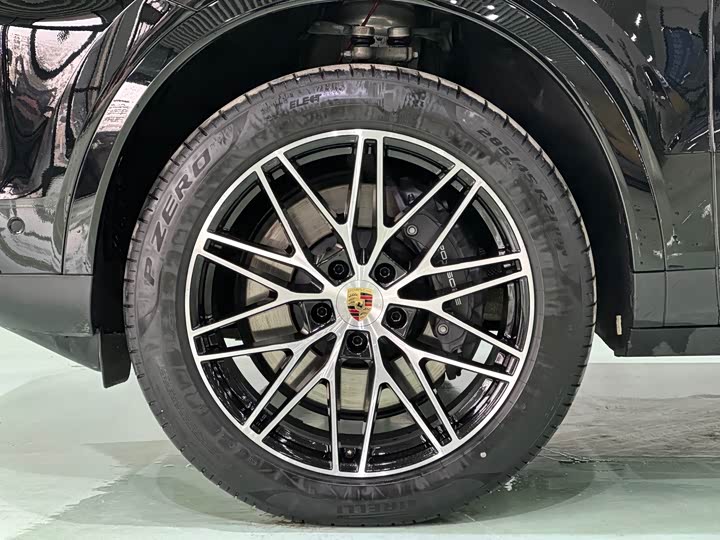 Фото 5 - Porsche Cayenne Hybrid