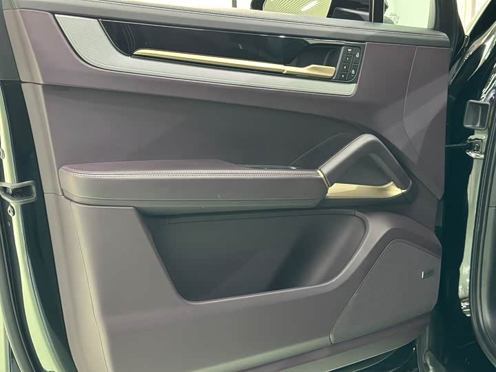 Фото 9 - Porsche Cayenne Hybrid