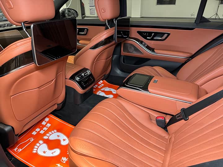 Фото 8 - Mercedes-Benz S-Class