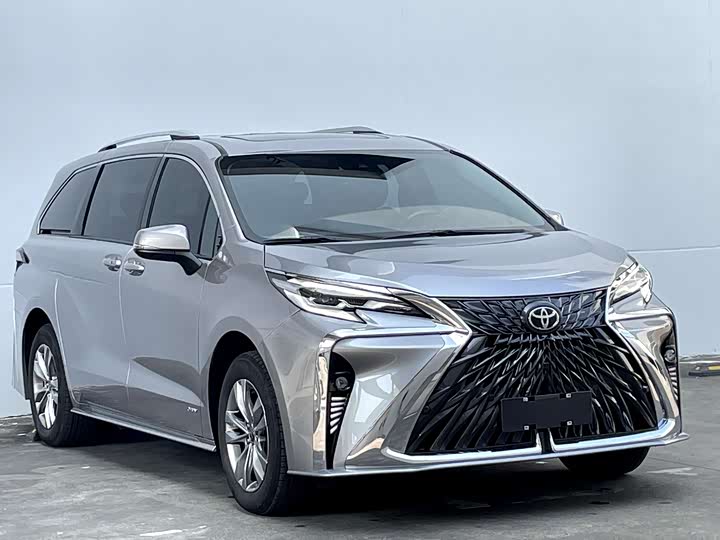 Фото 4 - Toyota Sienna