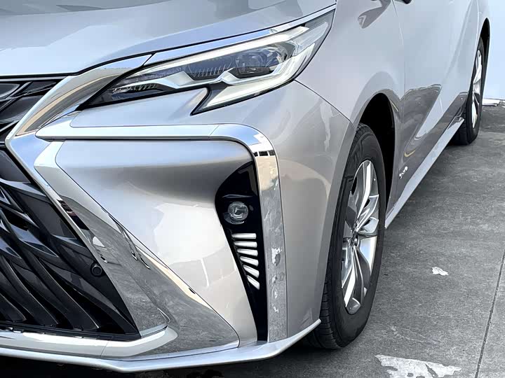 Фото 5 - Toyota Sienna