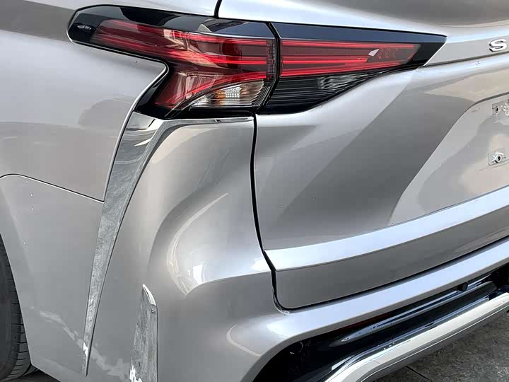 Фото 7 - Toyota Sienna