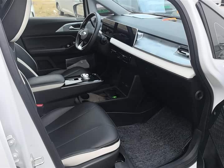 Фото 8 - Geely Geometry E Firefly