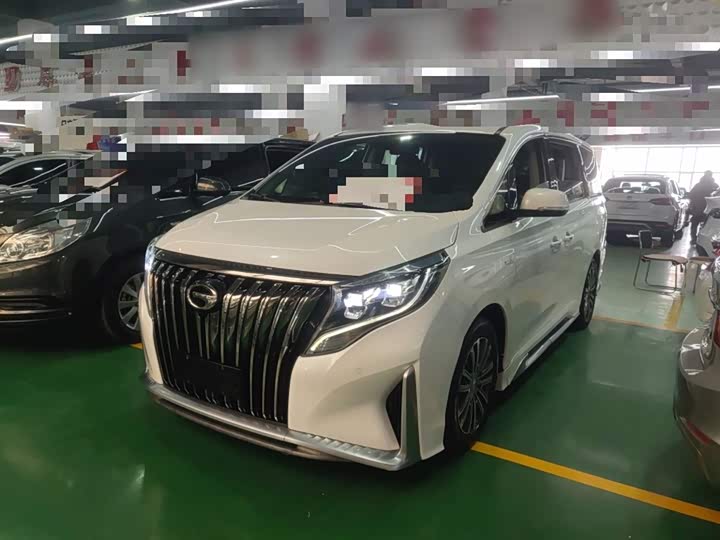 Фото 2 - GAC Trumpchi M8