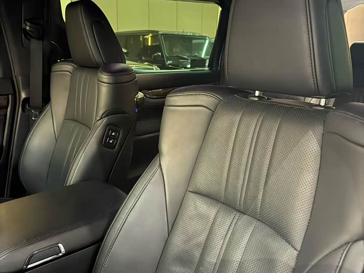 Фото 6 - Toyota Alphard