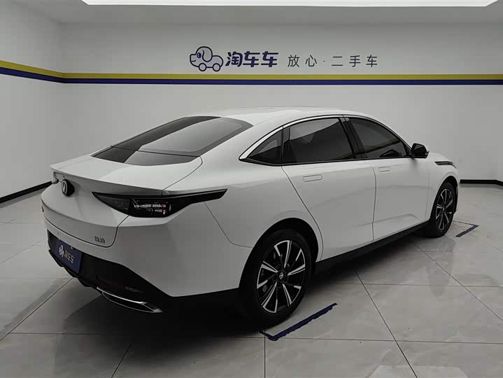 Фото 3 - Changan Eado Plus