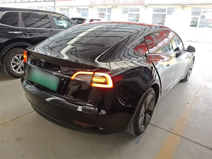 Фото 7 - Tesla Model 3