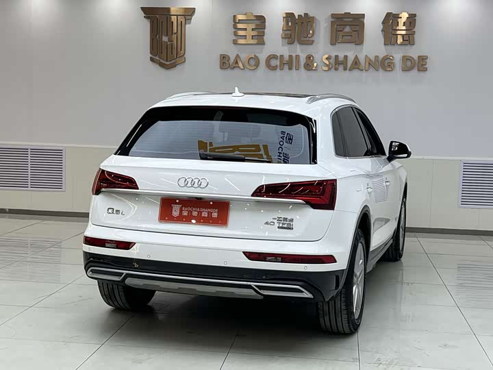 Фото 2 - Audi Q5L