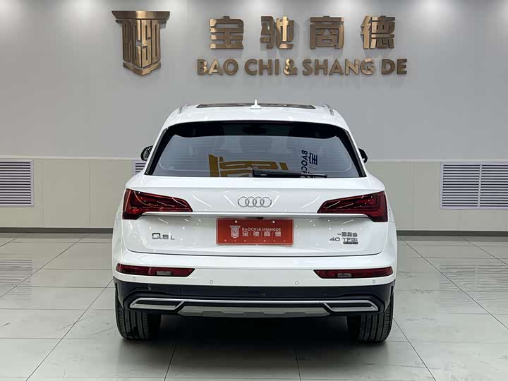 Фото 5 - Audi Q5L
