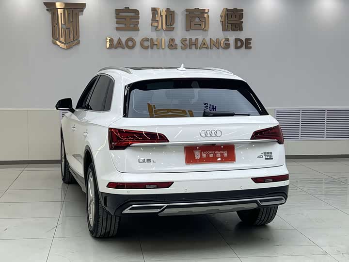 Фото 6 - Audi Q5L