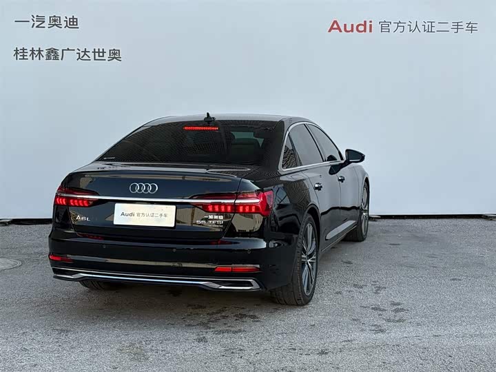 Фото 4 - Audi A6L
