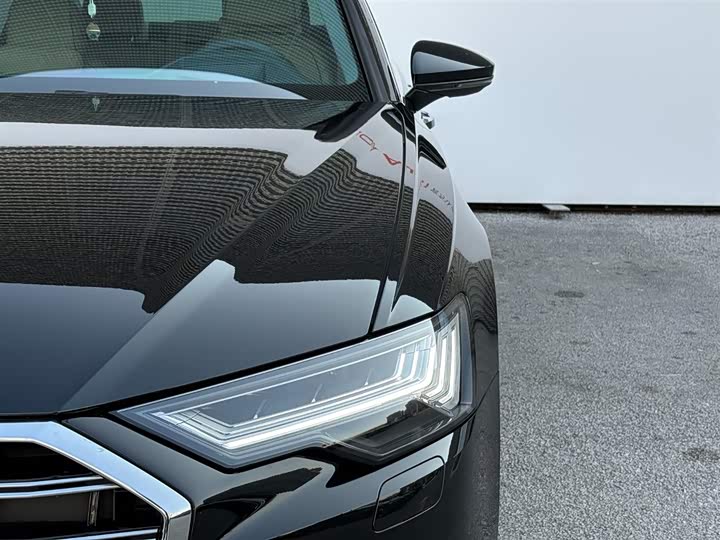 Фото 7 - Audi A6L