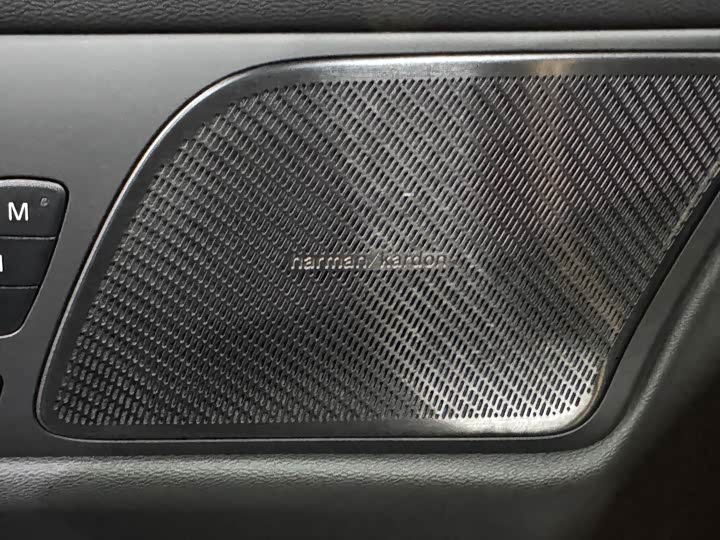 Фото 6 - Volvo S60