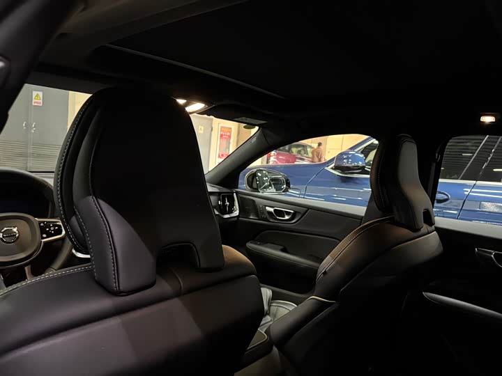 Фото 8 - Volvo S60