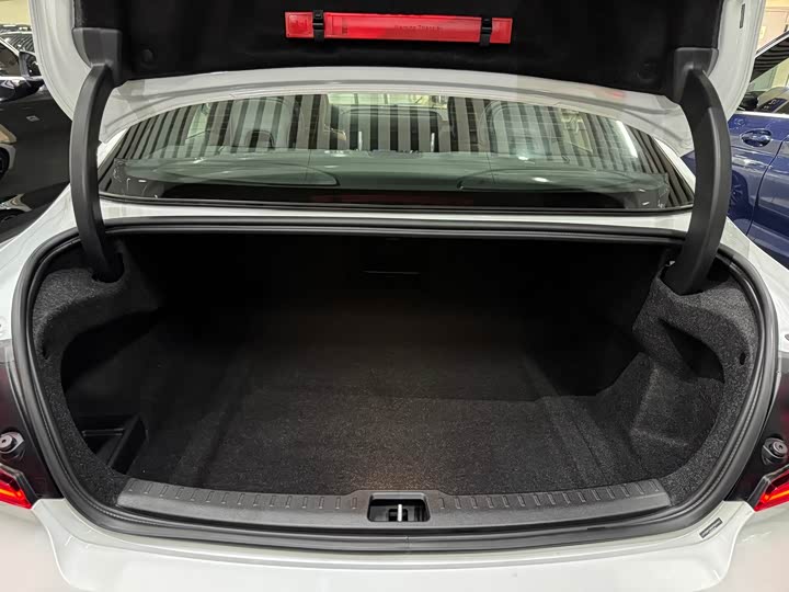 Фото 9 - Volvo S60