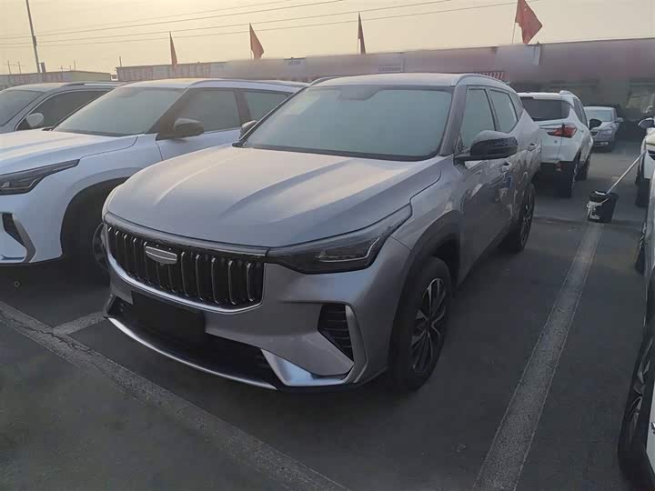 Фото 1 - Geely Atlas