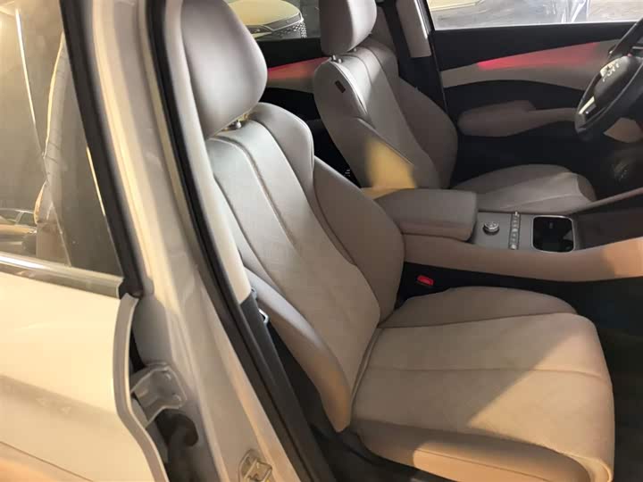 Фото 3 - BYD Yuan Plus