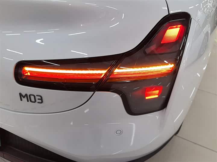 Фото 8 - XPeng Mona M03