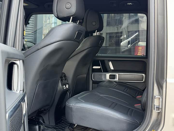 Фото 7 - Mercedes-Benz G-Class