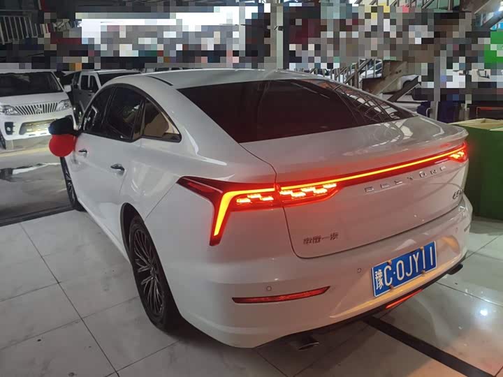 Фото 5 - Bestune B70