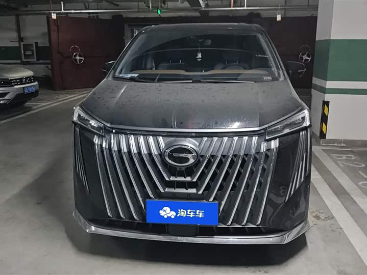 Фото 2 - GAC Trumpchi M8