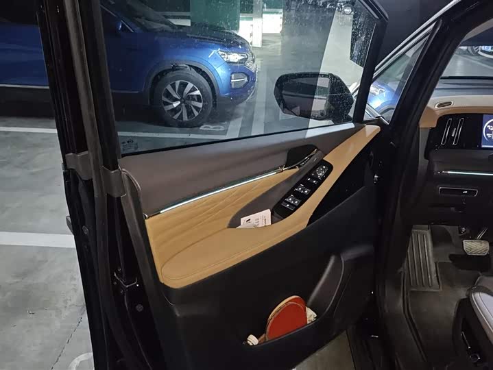 Фото 7 - GAC Trumpchi M8