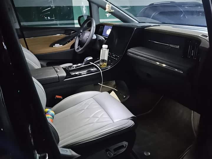 Фото 8 - GAC Trumpchi M8