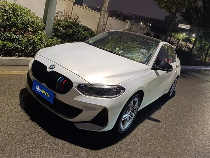 Фото 1 - BMW 1 Series