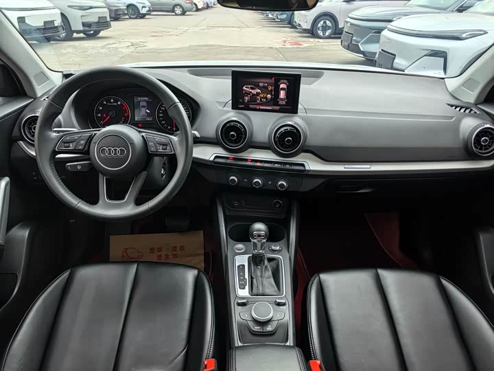 Фото 6 - Audi Q2L